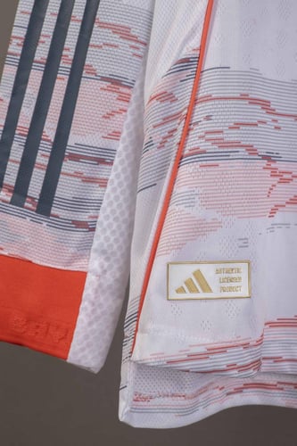 طقم بايرن ميونخ كم طويل 2025/2026