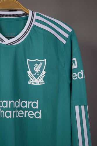 طقم ليفربول الاحتياطي كم طويل 2025/2026