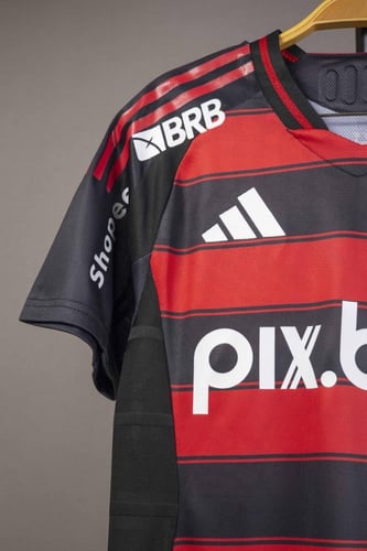 طقم فلامنغو الاساسي 2025/2026