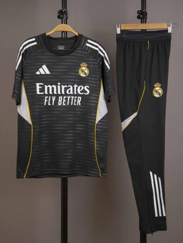 طقم تمارين ريال مدريد 2025/2026