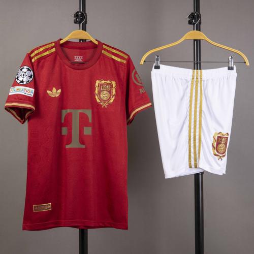 طقم بايرن ميونخ اصدار 125 عام 2025/2026