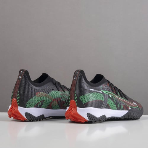 جزمة كرة قدم PUMA