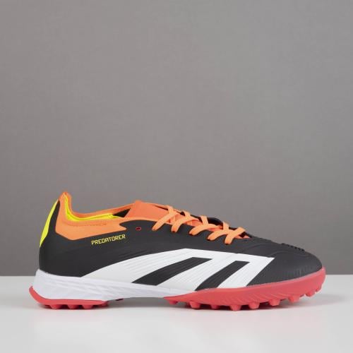 جزمة كرة قدم