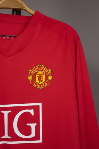 طقم مانشستر يونايتدالكلاسيك 2008 كم طويل