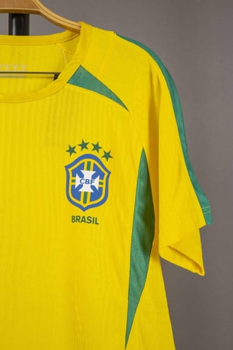 طقم منتخب البرازيل كلاسيكي 2002