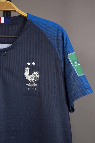 طقم منتخب فرنسا الاساسي 2018