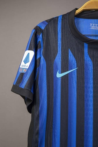 طقم انتر ميلان الاساسي 2026/2025