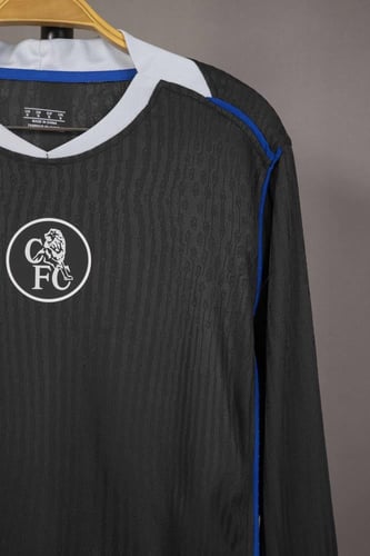 طقم تشيلسي الاحتياطي كم طويل 2025/2026