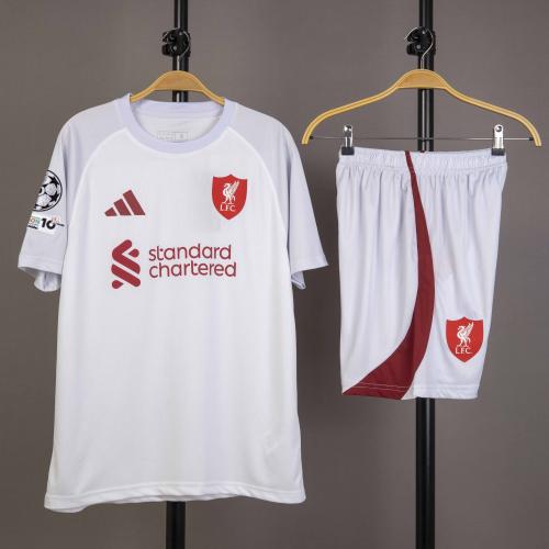 طقم ليفربول 2024/2025