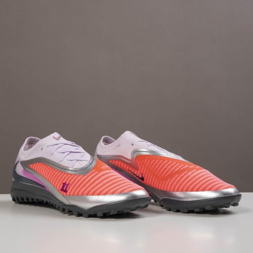 جزمة كرة قدم Nike