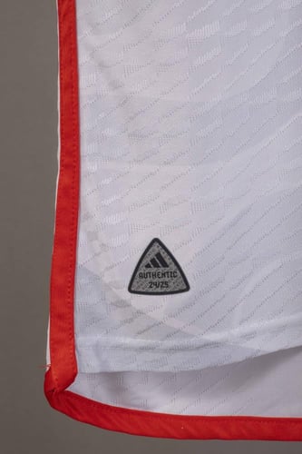 طقم فلامنغو الاساسي 2025/2024