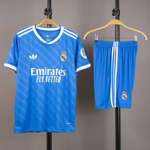 طقم ريال مدريد الاحتياطي 2025/2026
