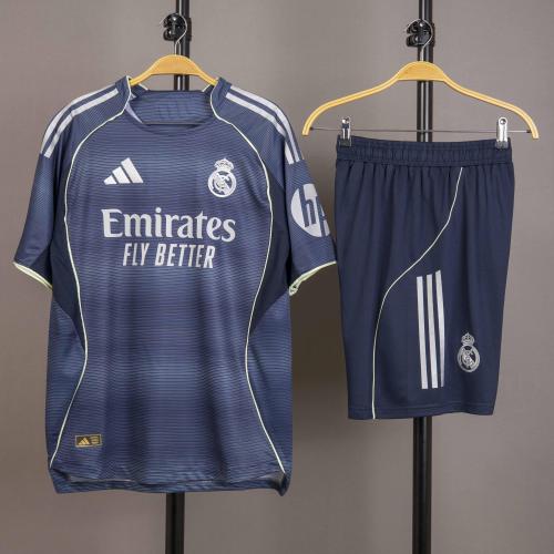 طقم ريال مدريد الاحتياطي 2025/2026