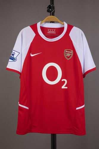 طقم ارسنال الاساسي 2004