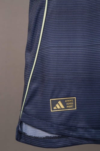 طقم ريال مدريد الاحتياطي 2026/2025