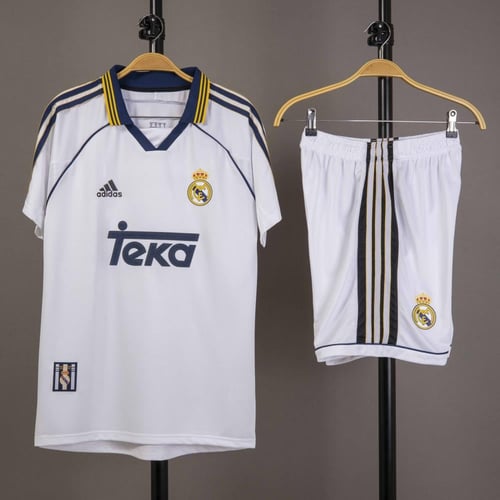 طقم ريال مدريد كلاسيكي 1998/1999