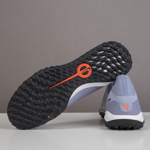 جزمة كرة قدم Nike