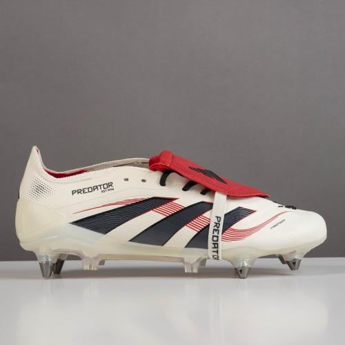 جزمة كرة قدم Adidas