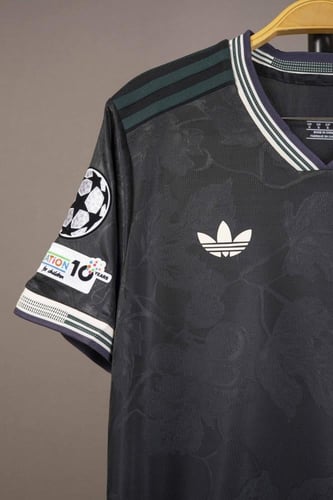 قميص يوفينتوس الاحتياطي 2026/2025