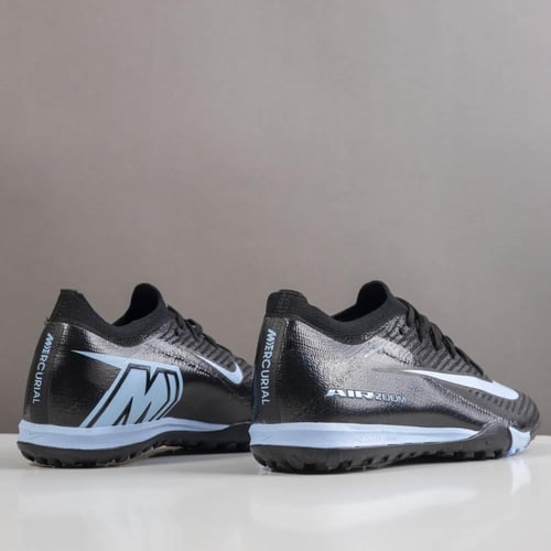 جزمة كرة قدم Nike