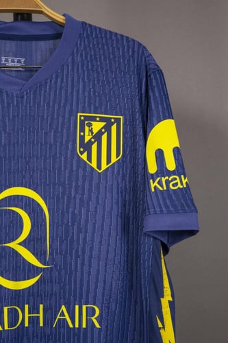 قميص اتلتيكو مدريد الاحتياطي 2025/2026