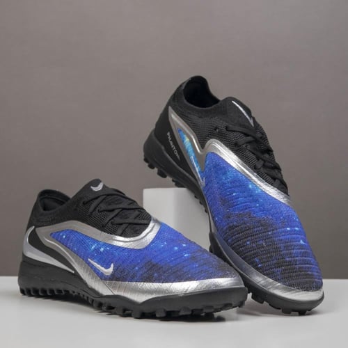 جزمة كرة قدم Nike