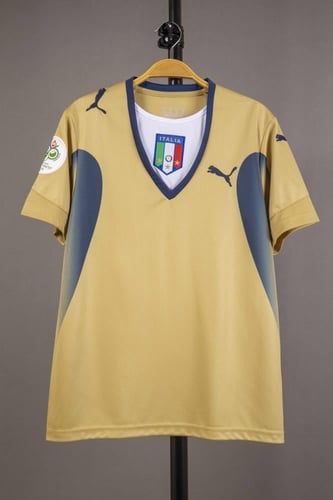 طقم منتخب ايطاليا 2006