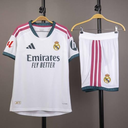 طقم ريال مدريد الاساسي 2026/2027