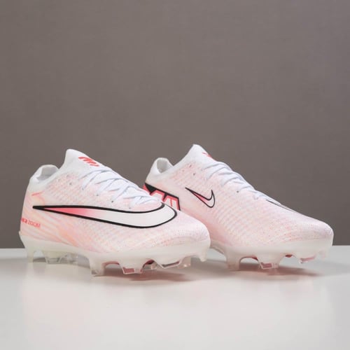 جزمة كرة قدم Nike