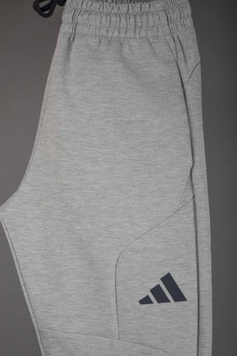 ترنك اديداس