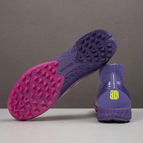 جزمة كرة قدم Adidas