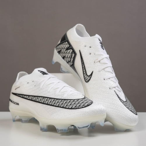 جزمة كرة قدم Nike