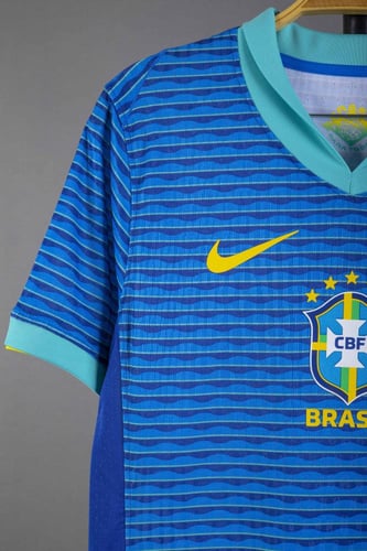 قميص البرازيل الاحتياطي 2024/2025