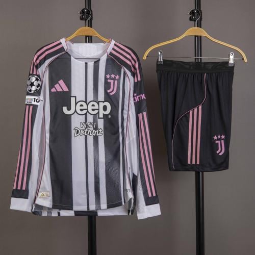 طقم يوفنتوس الاساسي كم طويل2025/2026