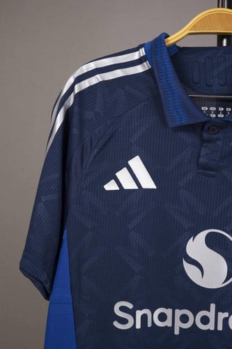 طقم مانشستر يونايتد الاحتياطي 2024/2025