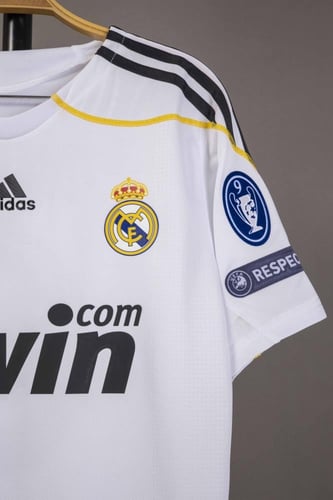 طقم ريال مدريد الاساسي كلاسيك 2009/2010