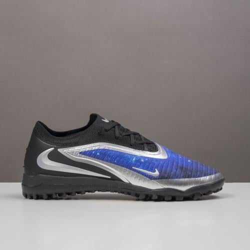 جزمة كرة قدم Nike