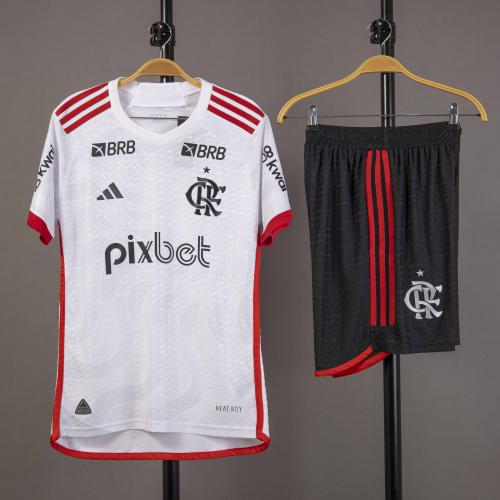 طقم فلامنغو الاساسي 2025/2024