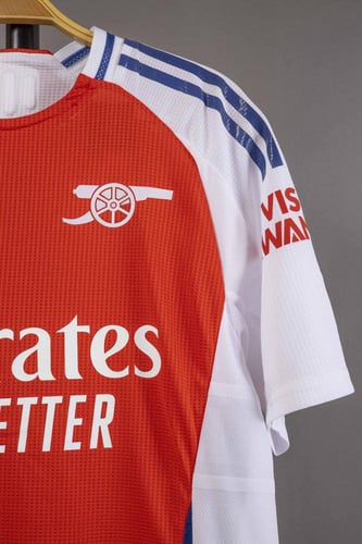 قميص ارسنال الاساسي 2024/2025