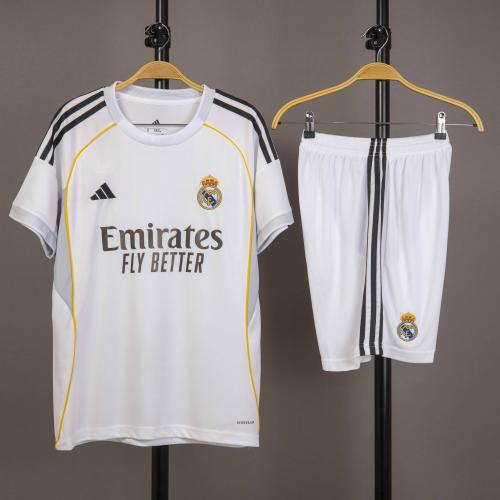 طقم ريال مدريد الاساسي 2025/22026
