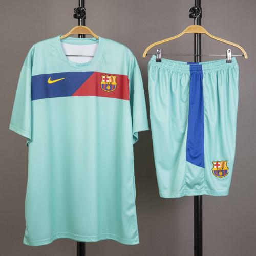 طقم برشلونة الاحتياطي 2010/2011