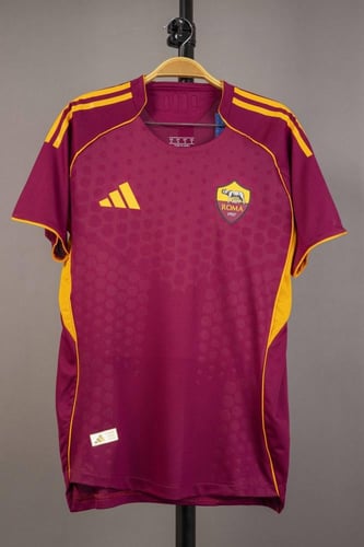 طقم روما الاساسي 2026/2025