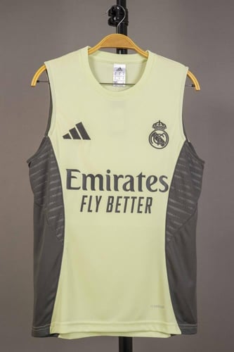 طقم تمارين ريال مدريد 2025/2026