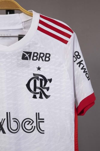 طقم فلامنغو الاساسي 2025/2024