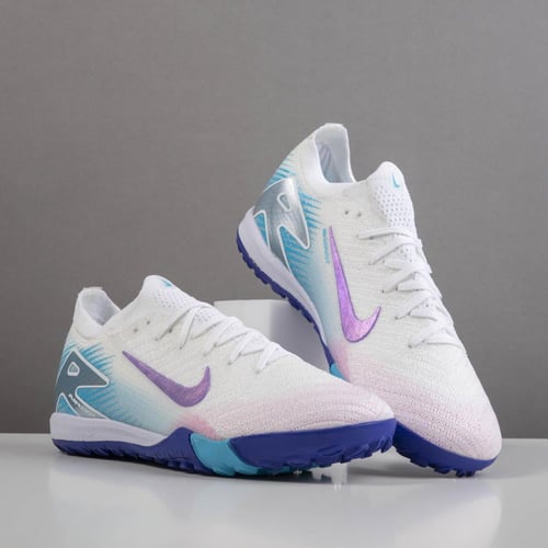 جزمة كرة قدم Nike