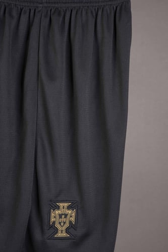 طقم منتخب البرتغال 2025/2026