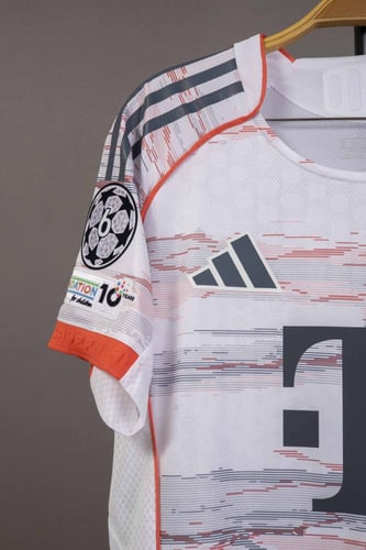 قميص بايرن ميونخ الاحتياطي 2025/2026