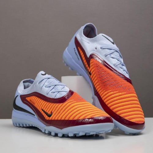 جزمة كرة قدم Nike