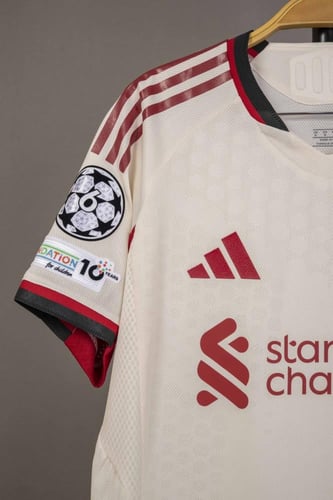 قميص ليفربول الاحتياطي 2025/2026