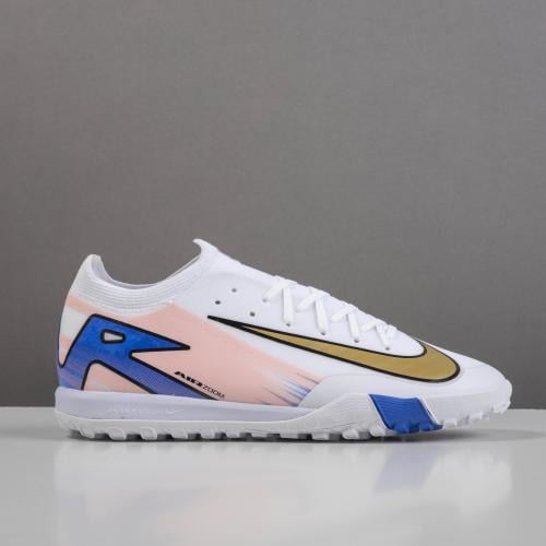 جزمة كرة قدم Nike